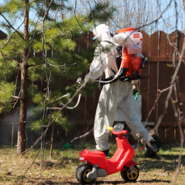 Обработка участка от клещей в Екатеринбурге?